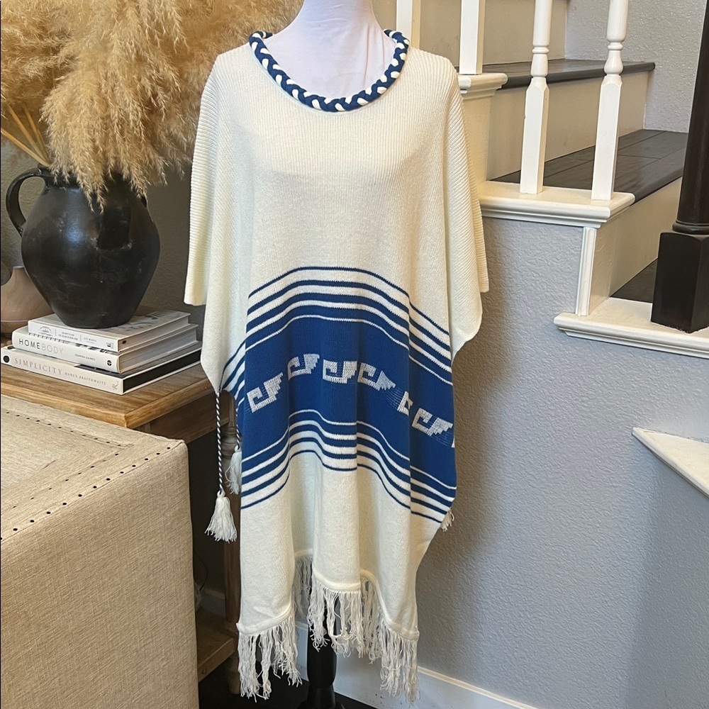 Wildfox Frida Traveler Fringe Oversized Blue White Sweater Poncho Size Small - Picture 2 of 8